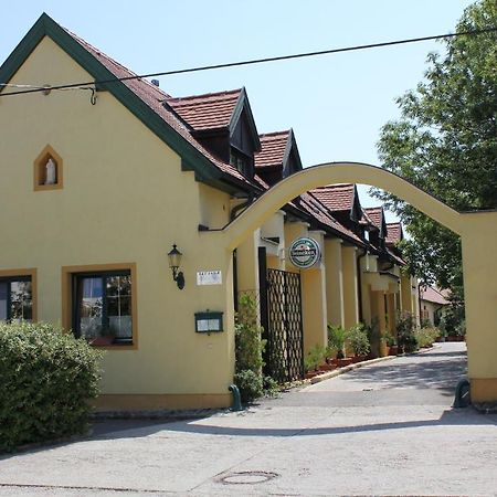 Levanda Panzio Kópháza Екстериор снимка
