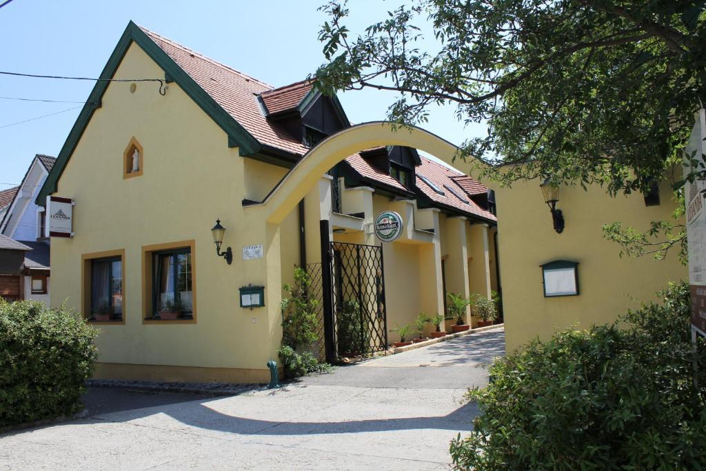 Levanda Panzio Kópháza Екстериор снимка